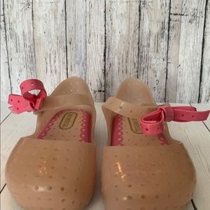 Mini Melissa Nude w/pink bow EUC